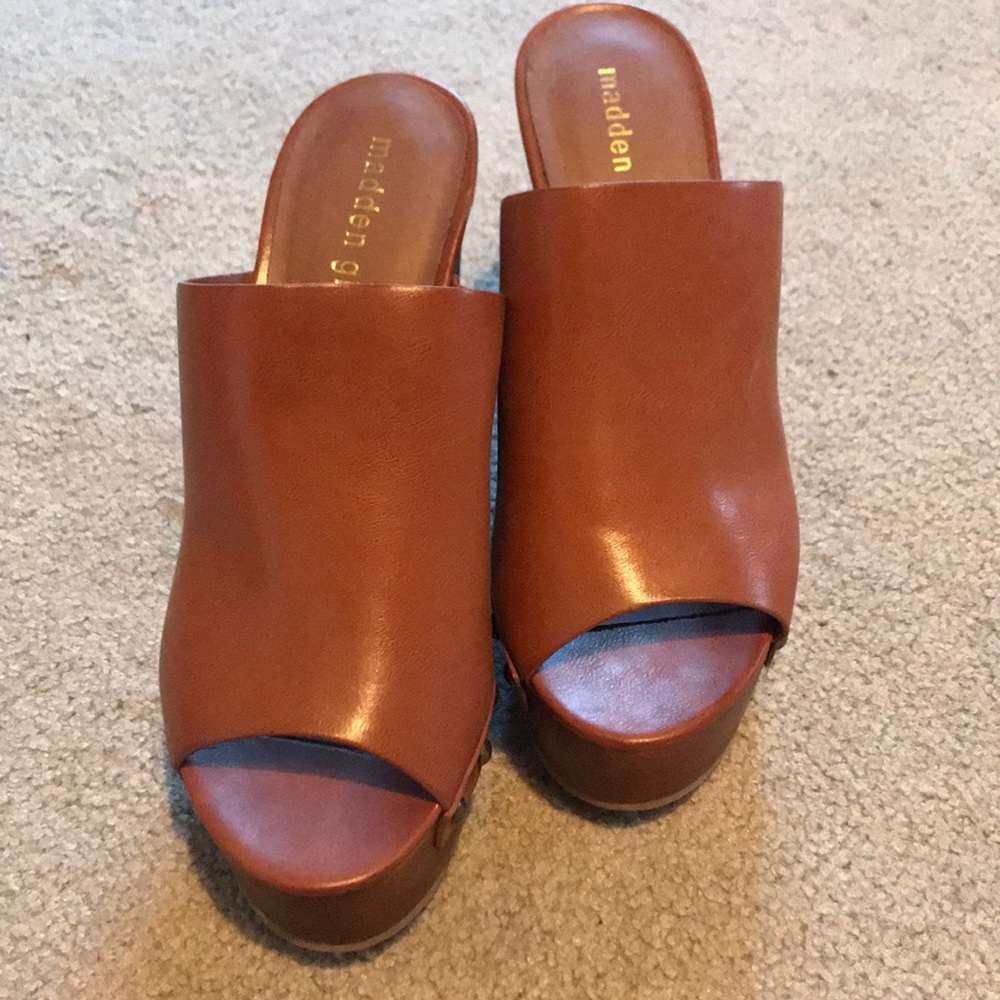 Madden Girl Platforms Size 8
